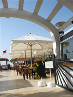 Café auf der Promenade