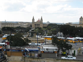 Malta Hauptbushaltestelle in Valletta
